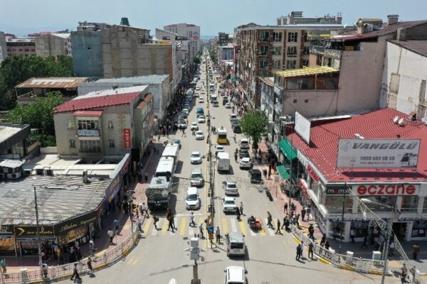 خیابان جمهوریت وان